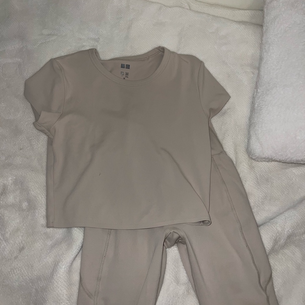 Uniqlo Beige Women's Set